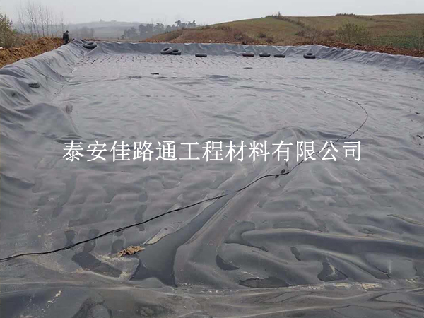 蓄水池防滲膜怎么護?6 個措施延長使用壽命 5 年以上 蓄水池防滲膜怎么護?6 個措施延長使用壽命 5 年以上