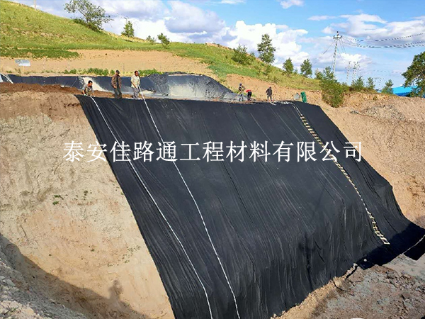 蓄水池防滲膜冬季施工易出問題?這些經(jīng)驗(yàn)技巧能避坑 蓄水池防滲膜冬季施工易出問題?這些經(jīng)驗(yàn)技巧能避坑